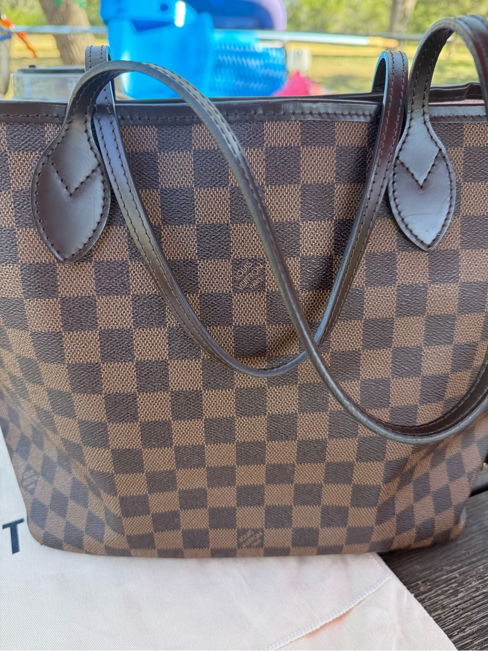 Louis Vuitton Neverfull MM - Picture 2 of 16